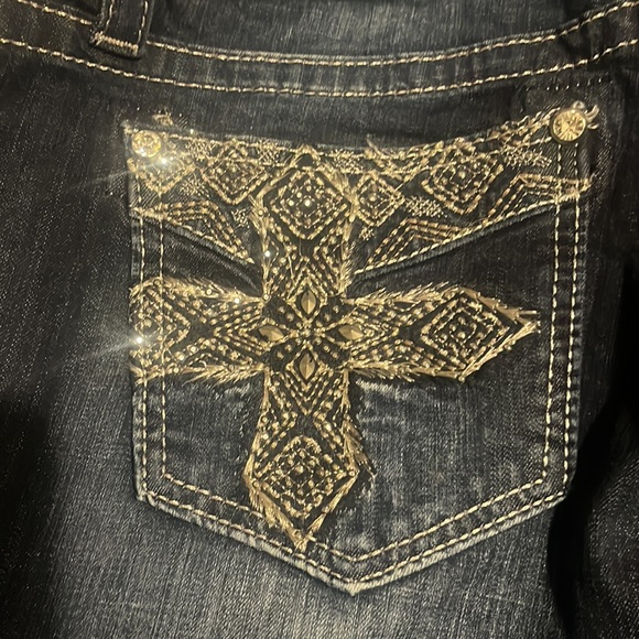 Miss Me denim jeans mid rise curvy boot size 29. - Picture 3 of 5